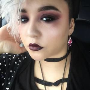 Meet your Posher, Jillian